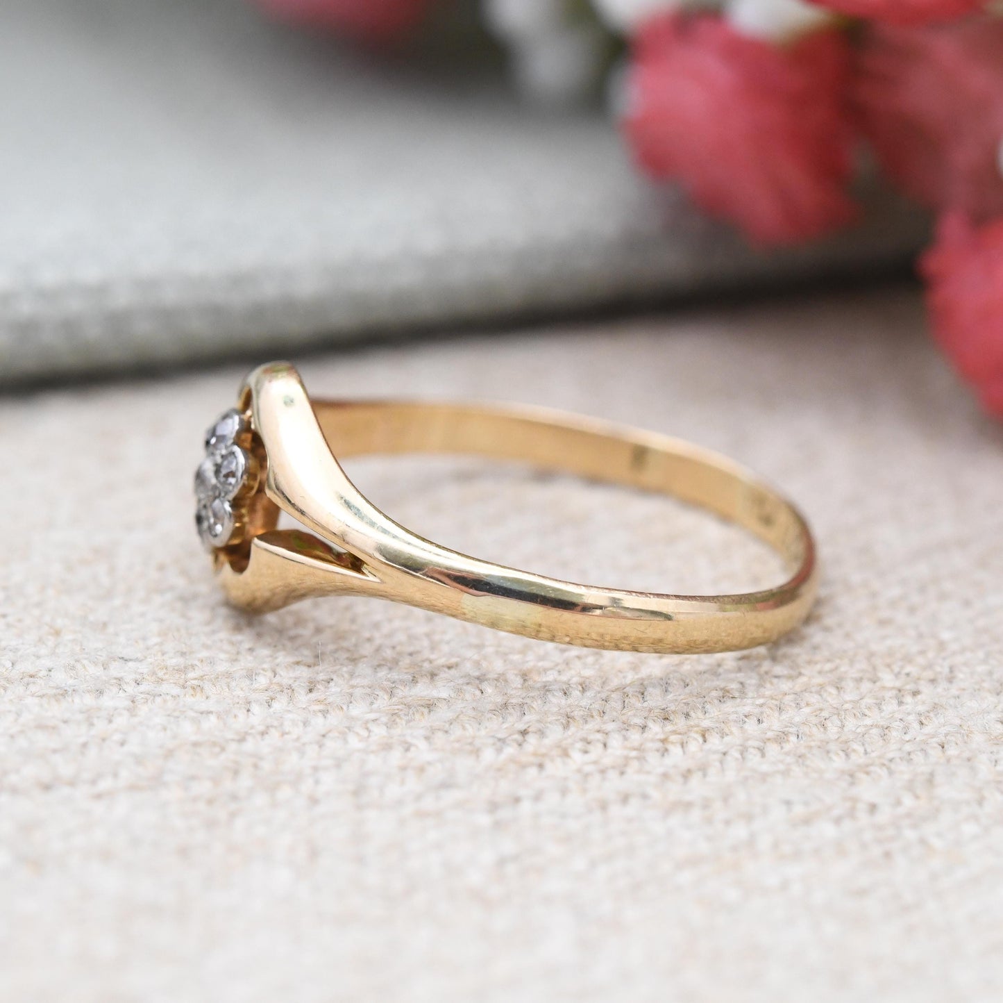 Antique 18ct Gold Diamond Daisy Ring c. 1910s Edwardian - 20th Century Pretty Floral Cluster Engagement Ring | UK Size - P 1/2 | US Size - 8