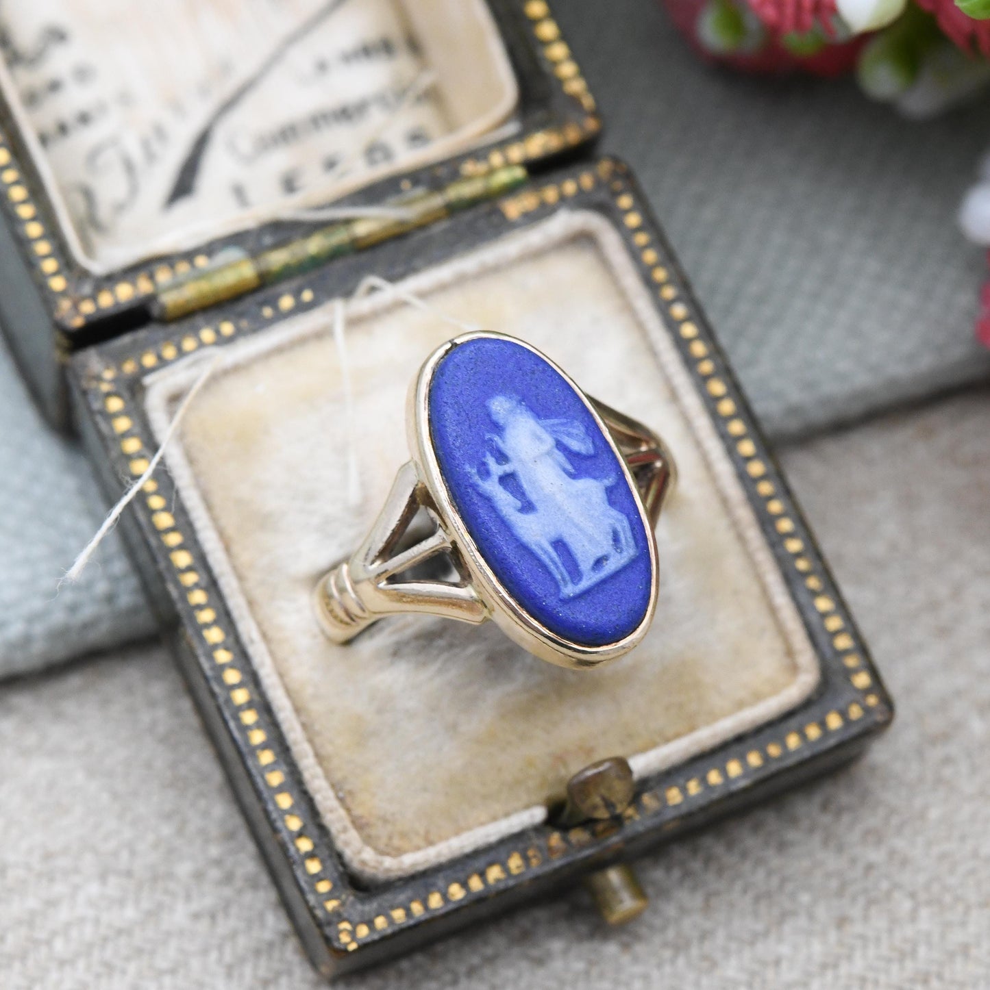 Vintage Wedgwood 9ct Gold Diana and Stag Cameo Ring Blue Jasperware c. 1930s - Roman God Diana the Huntress | UK Size - N | US Size - 6 3/4