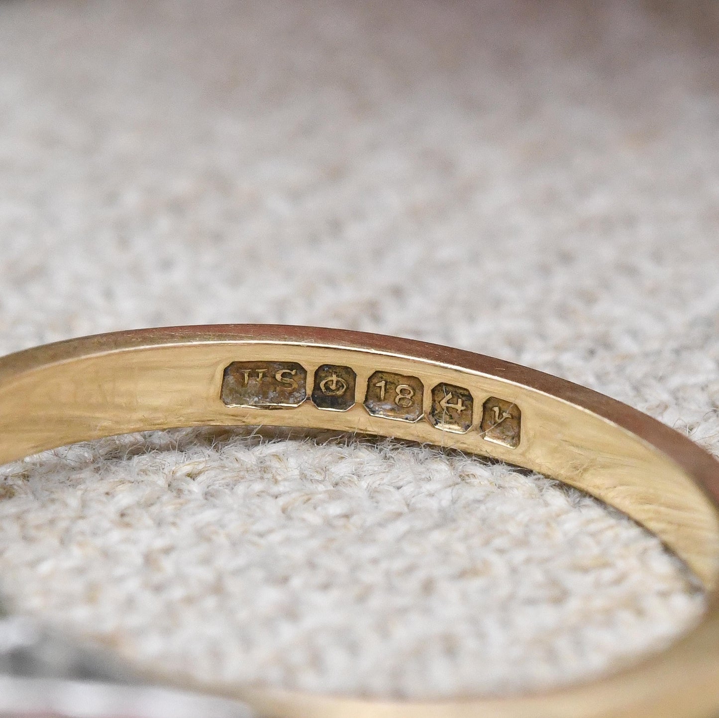 Vintage 18ct Gold Diamond Solitaire Ring 1970 White Illusion Setting - Two Tone Cathedral Set Engagement Ring | UK Size - K US Size - 5 1/4