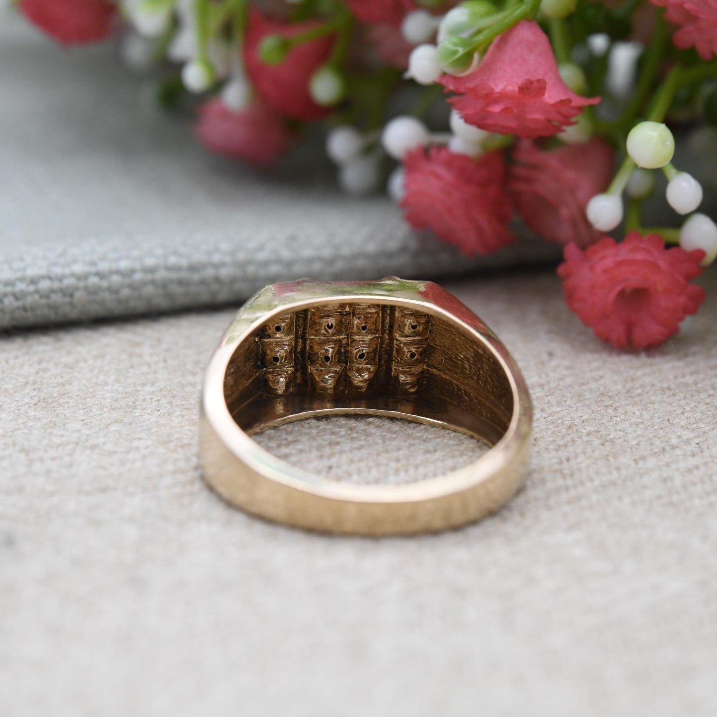 Vintage 9ct Gold Diamond Signet Ring White Gold Setting - Unisex Solid Yellow Gold Jewellery Gift for Him | UK Size - S | US Size - 9 1/4