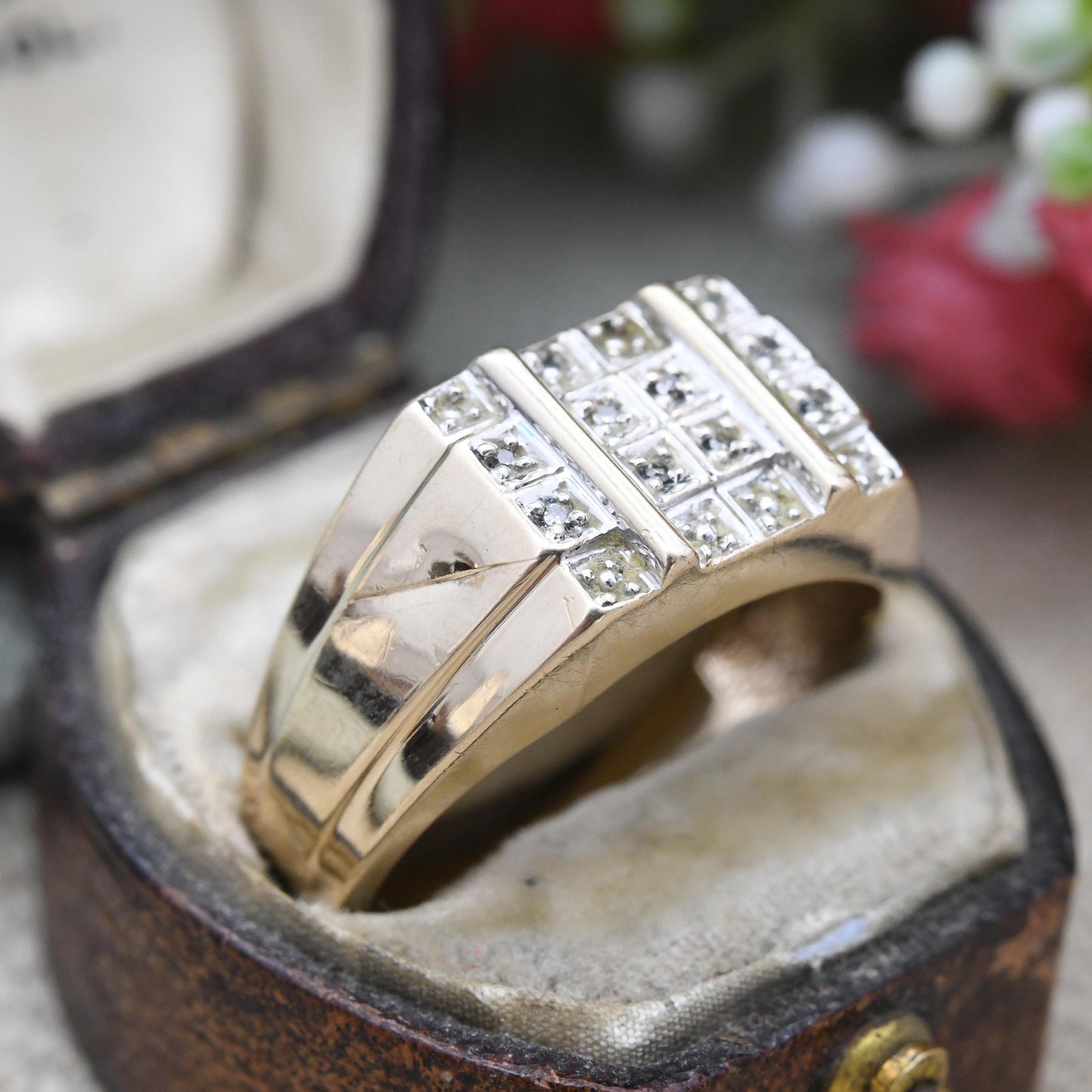 Vintage 9ct Gold Diamond Signet Ring White Gold Setting - Unisex Solid Yellow Gold Jewellery Gift for Him | UK Size - S | US Size - 9 1/4