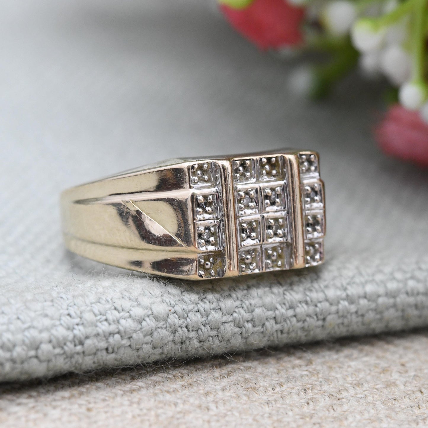 Vintage 9ct Gold Diamond Signet Ring White Gold Setting - Unisex Solid Yellow Gold Jewellery Gift for Him | UK Size - S | US Size - 9 1/4