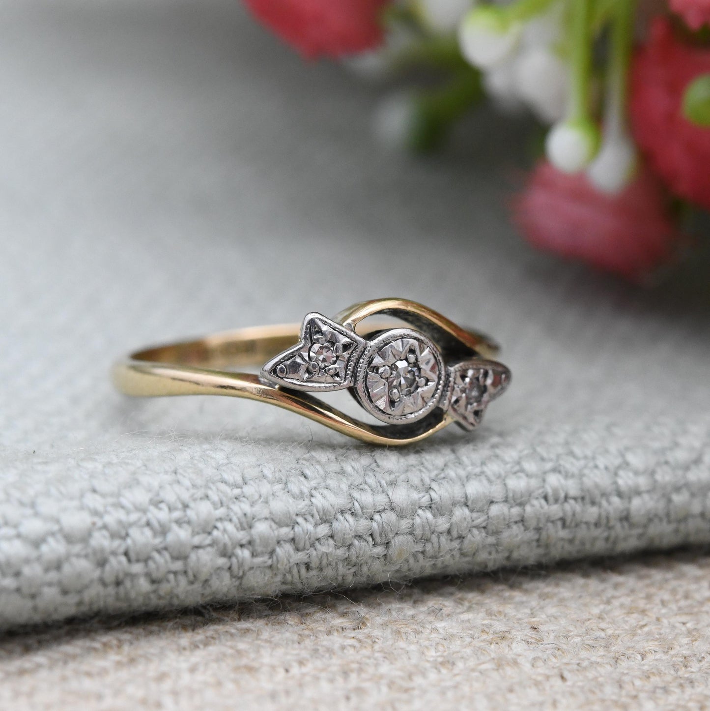 Antique 18ct Gold and Platinum Diamond Three Stone Ring Bow Star Setting - Celestial Engagement Deco Twist | UK Size - L | US Size - 5 3/4