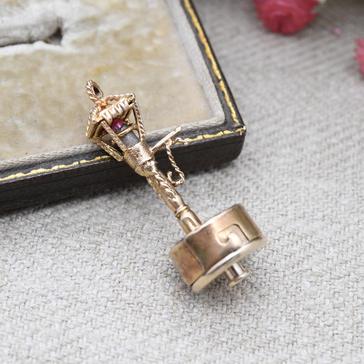 Vintage 9ct Gold Mechanical Street Lamp Charm Pendant 1964 Zem - with Battery Light | Quality Solid Gold Charm for Bracelet Necklace Stack