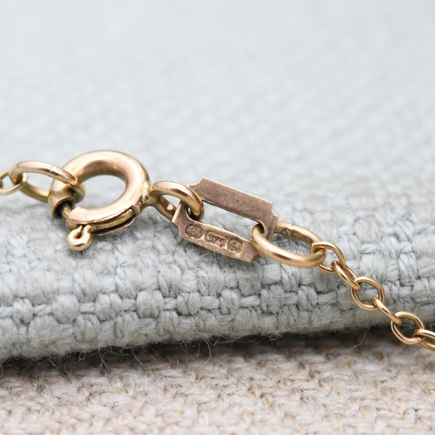 Vintage 9ct Gold Pearl Flower Pendant Necklace - Pretty Solid Gold Necklace Charm Gemstone Gift for June Birthday Birthstone | Cable Chain