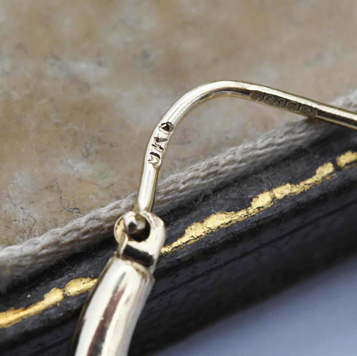 Vintage 9ct Gold Double Ram Head Hoop Earrings 29mm Diameter - Yellow Gold Hollow Round Hoops | Everyday Earrings | Big Animal Jewellery
