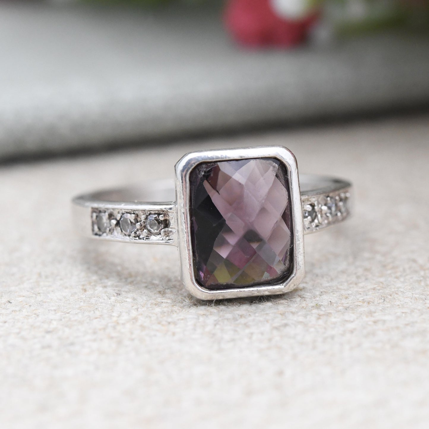 Sterling Silver Purple Stone Solitaire Ring with Clear Side Stones - Large Faceted Purple Rectangle Solitaire | UK Size - S | US Size - 9