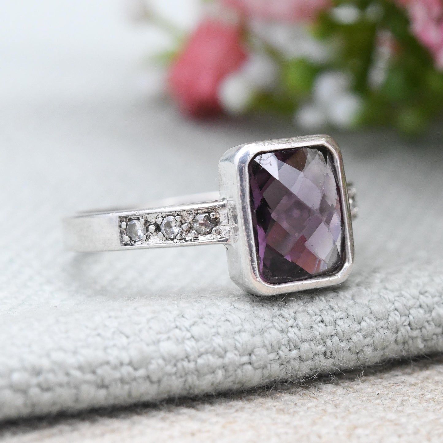 Sterling Silver Purple Stone Solitaire Ring with Clear Side Stones - Large Faceted Purple Rectangle Solitaire | UK Size - S | US Size - 9
