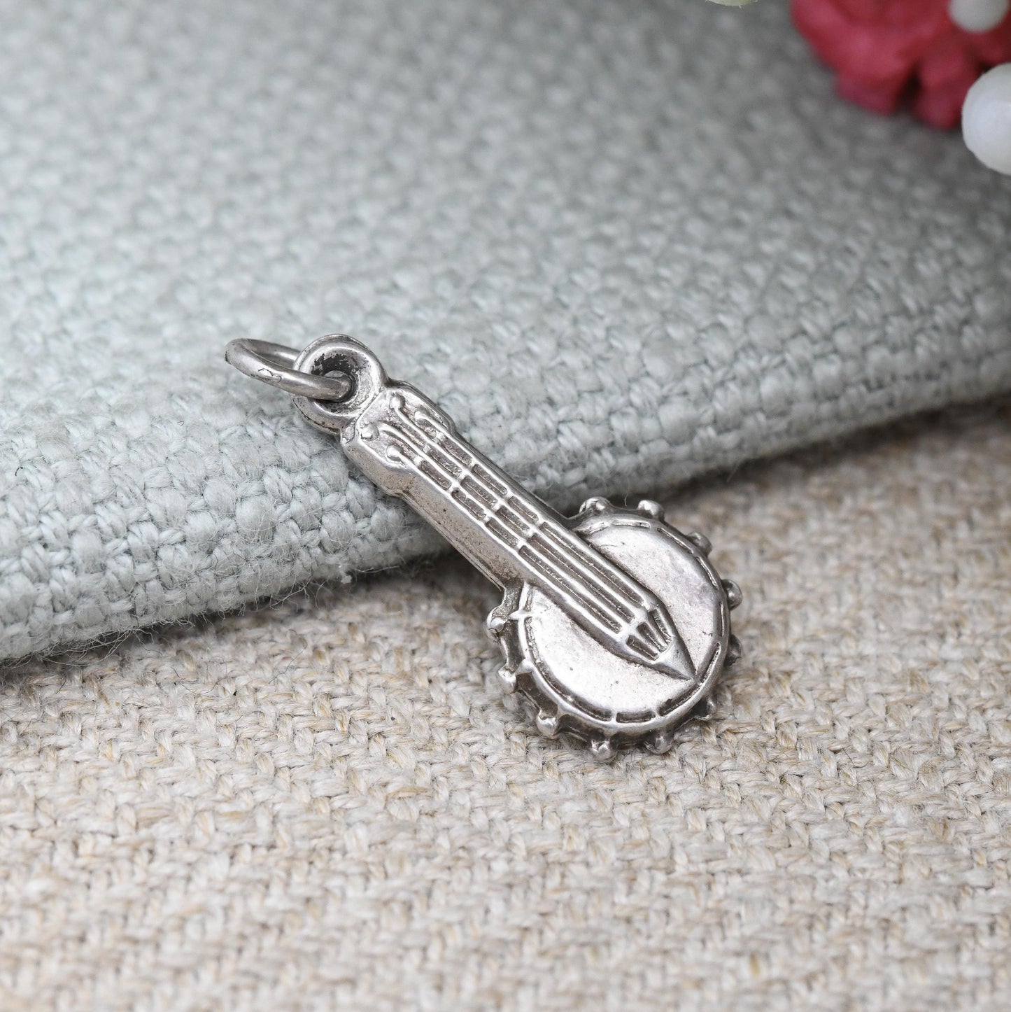 Vintage Sterling Silver Banjo Charm Pendant - Cute Little Silver Instrument with Strings Music Theme Jewellery Gift for Musician Bracelet