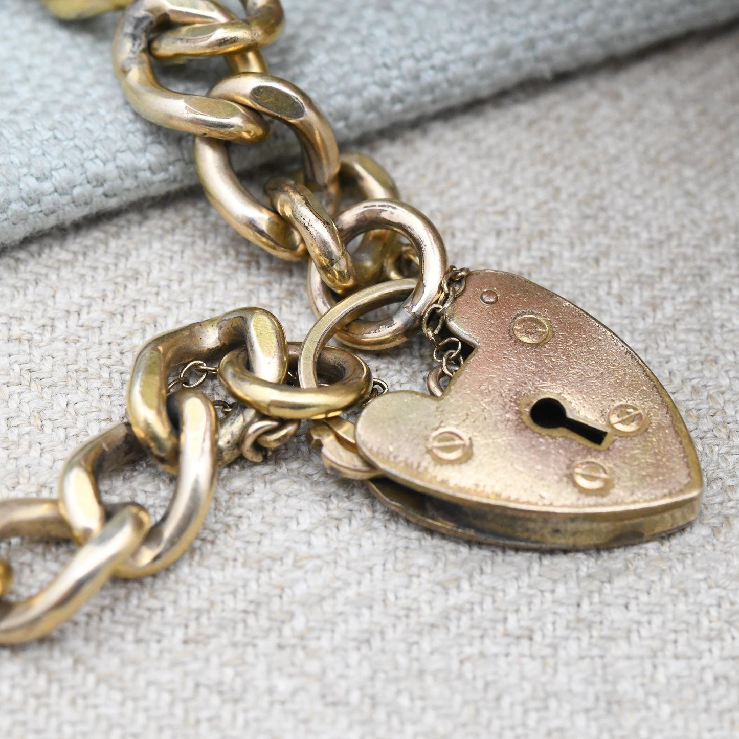 Vintage 9ct Rolled Gold Bracelet with Heart Padlock Clasp c. 1950s - Chunky Jewellery Empty Charm Bracelet | with Safety Chain | Metal Core