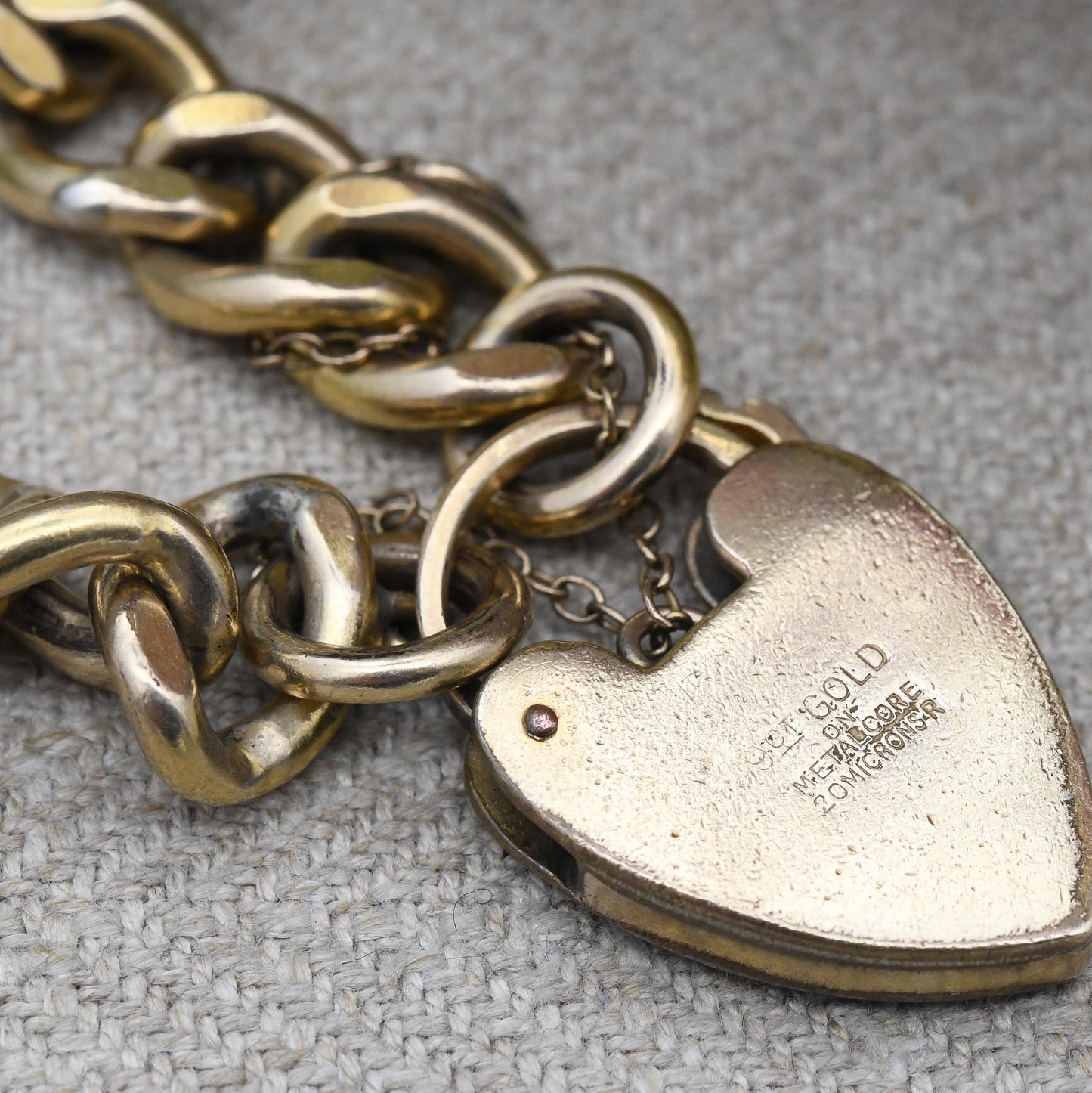 Vintage 9ct Rolled Gold Bracelet with Heart Padlock Clasp c. 1950s - Chunky Jewellery Empty Charm Bracelet | with Safety Chain | Metal Core