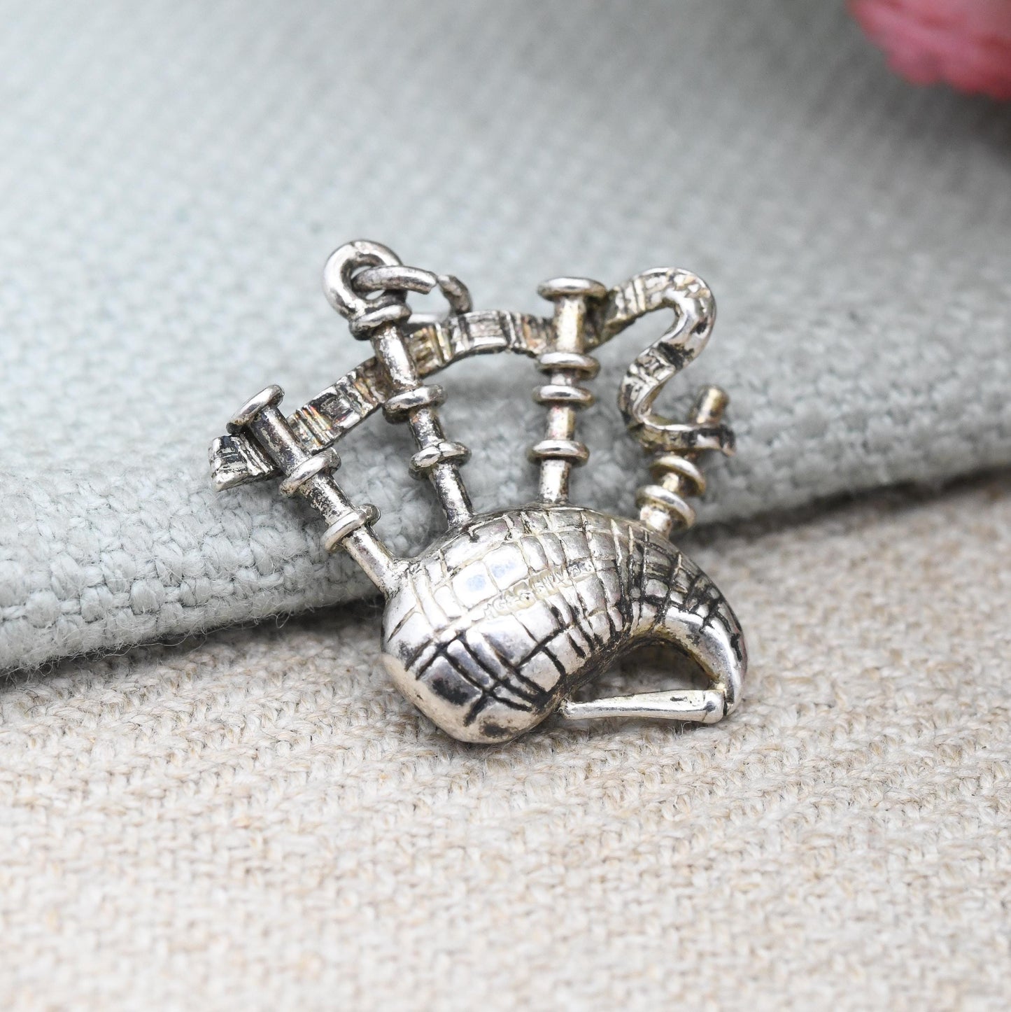 Vintage Sterling Silver Bagpipes Charm Pendant - Scotland Great Highland Music Music Patriotic Tartan | Souvenir Gift for Charm Bracelet