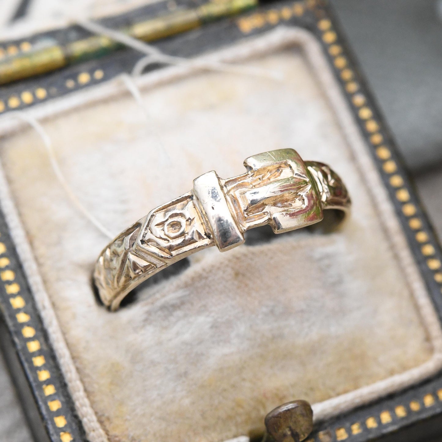 Vintage 9ct Gold Buckle Ring 1982 with Ornate Scrolling Design - Victorian Style Belt Buckle Gold Band | UK Size - M 1/2 | US Size - 6 1/2
