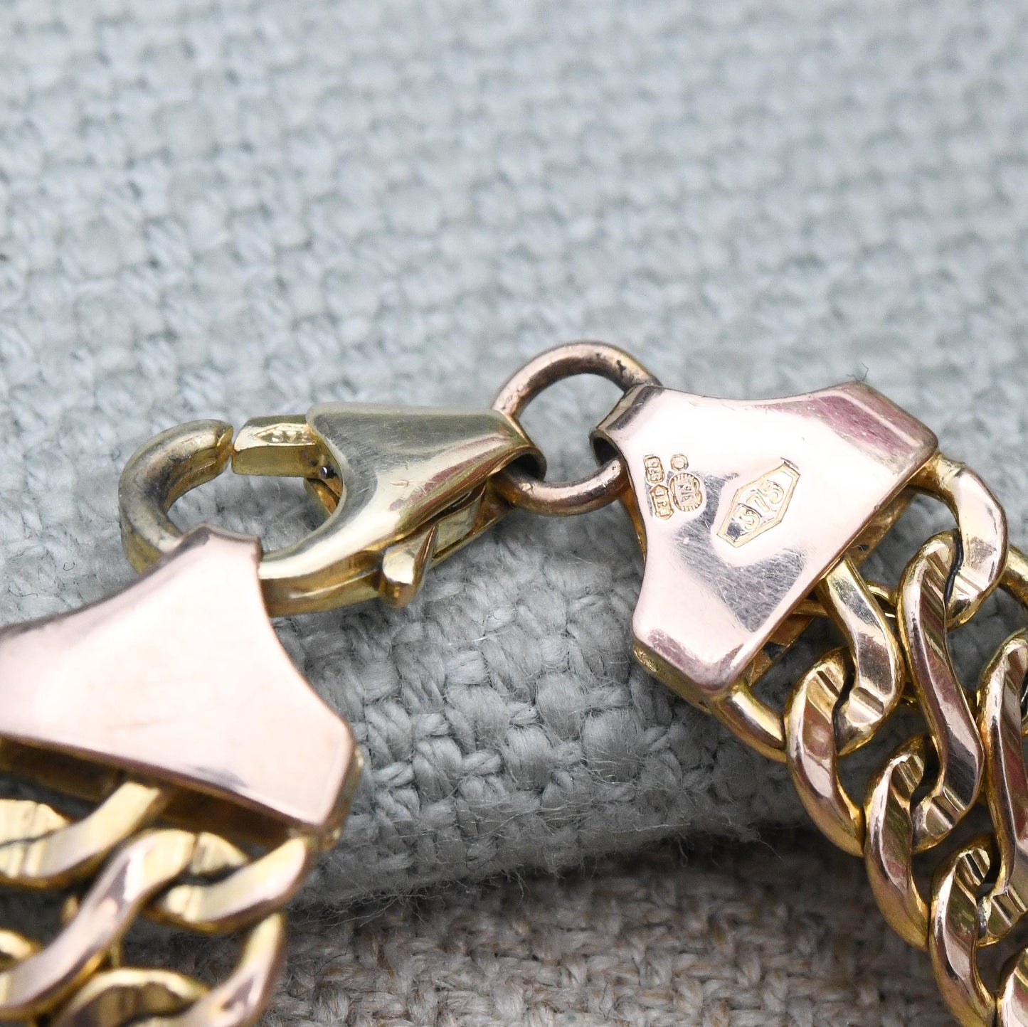 Vintage 9ct Gold Curb Link Chain Bracelet - Solid Yellow Gold Jewellery Gift for Him | Double Curb Flat Link Everyday Bracelet | 7.5" 19cm