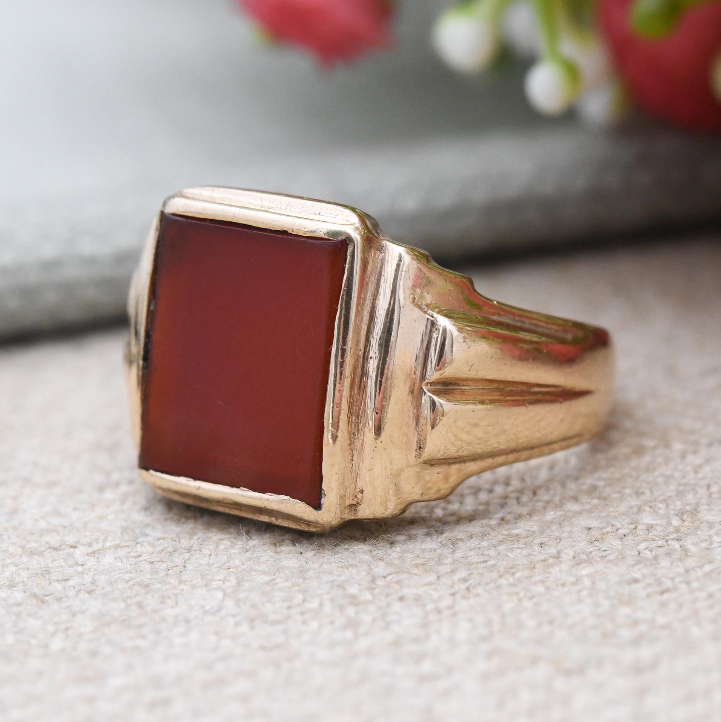 Vintage 9ct Gold Carnelian Signet Ring c. 1960s - Red Square Unisex Chunky Solid Gold Blank Gemstone | UK Size - P 1/2 | US Size - 7 3/4