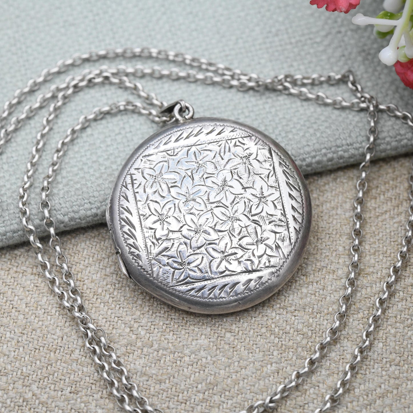 Vintage Sterling Silver Locket Pendant Necklace with Engraved Floral Design 1965 Joseph Smith & Sons JS - Large Circle Locket Jewellery Gift