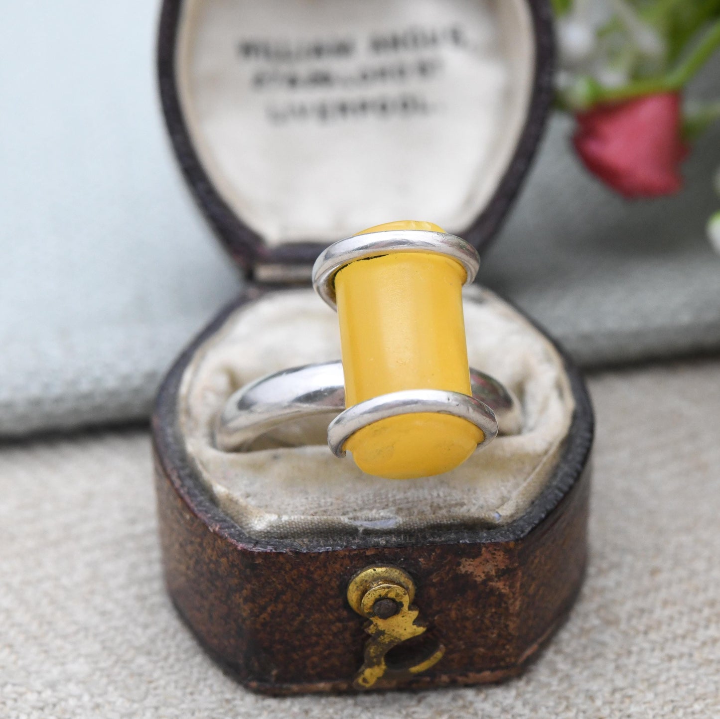 Vintage Sterling Silver Ring Yellow Plastic Imitation Amber - Modernist Silver Ring Large Cylinder Stone | UK Size - N | US Size - 6 3/4