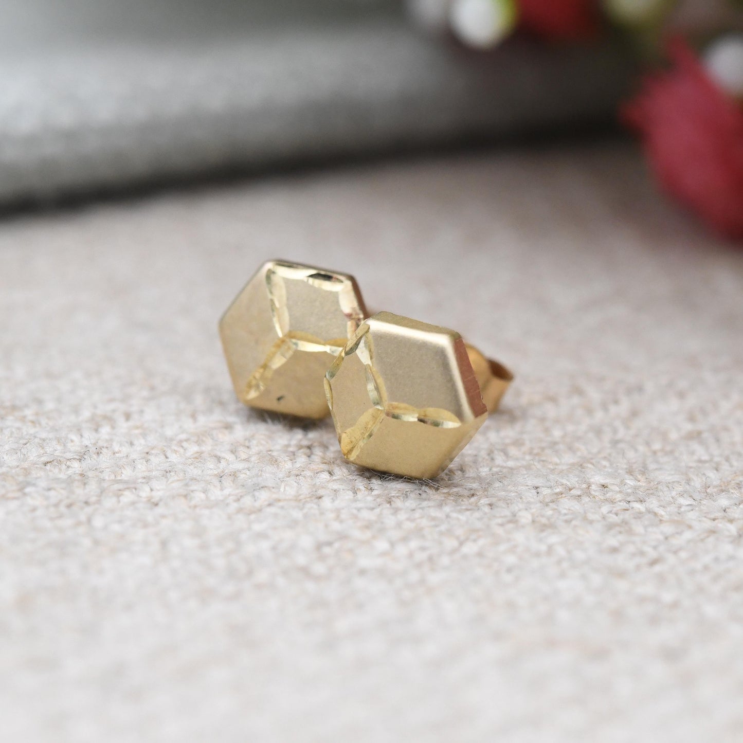 Vintage 9ct Gold Cube Stud Earrings 3D Style c. 1990s - Minimal Brushed Yellow Gold Square Studs | Delicate Gold Jewellery Gift for Her
