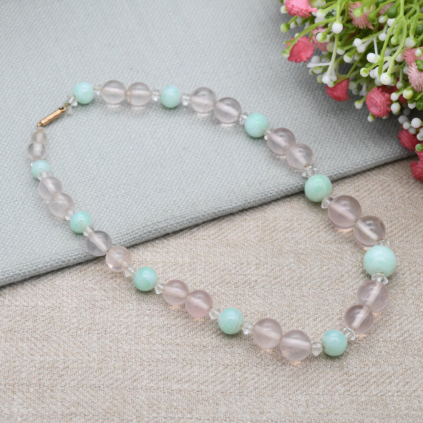 Vintage 9ct Gold Clasp Gemstone Necklace with Rose Quartz - Graduated Round Gem Beads Pink and Green Faceted Rock Crystal | Length 36cm 14"