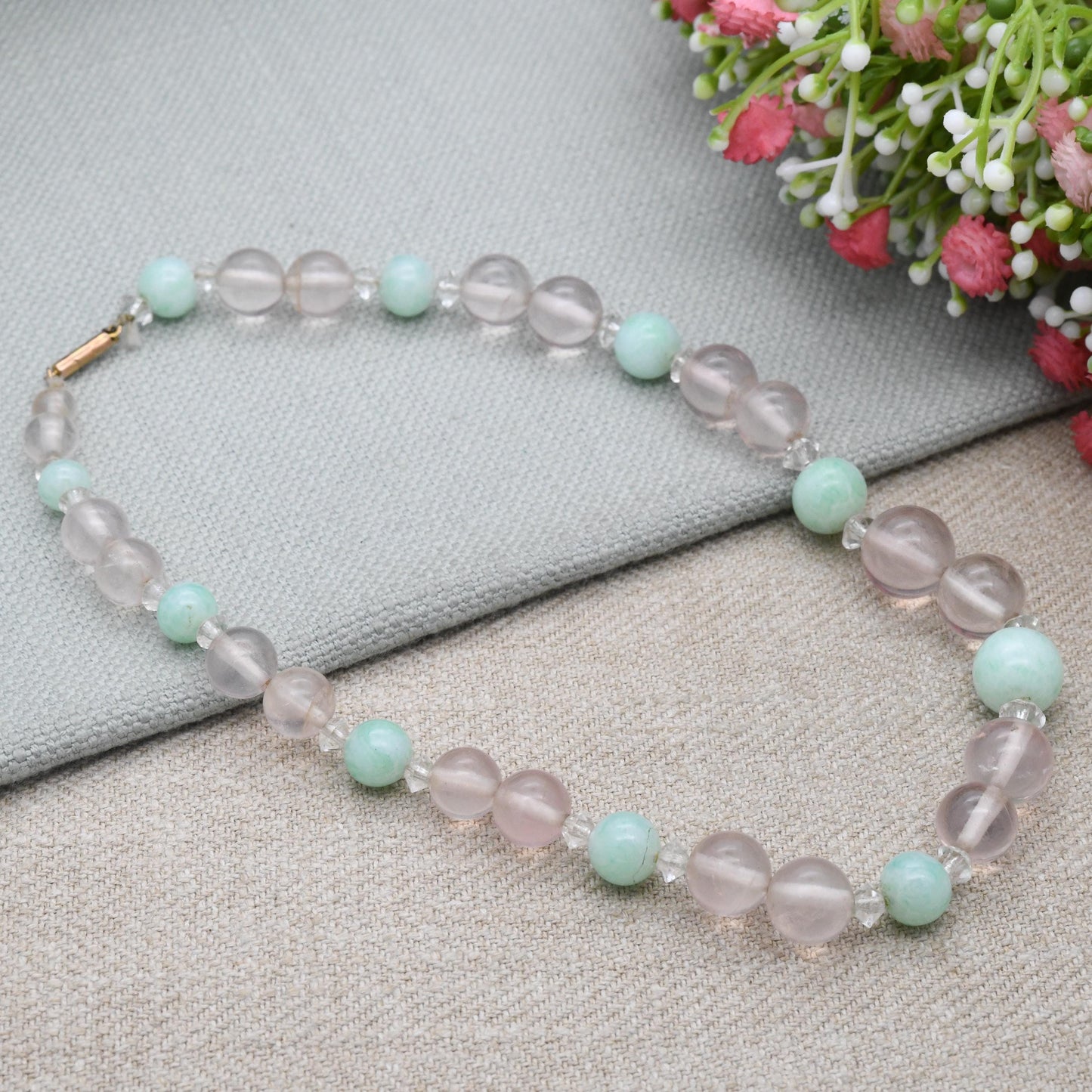 Vintage 9ct Gold Clasp Gemstone Necklace with Rose Quartz - Graduated Round Gem Beads Pink and Green Faceted Rock Crystal | Length 36cm 14"