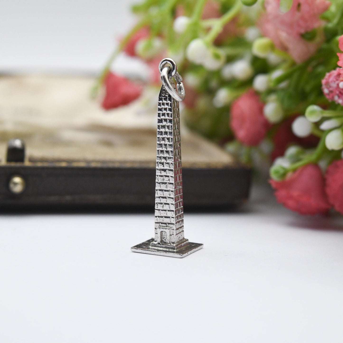 Vintage Sterling Silver Washington Monument Charm Pendant - American | Wells | Souvenir Gift for Charm Bracelet