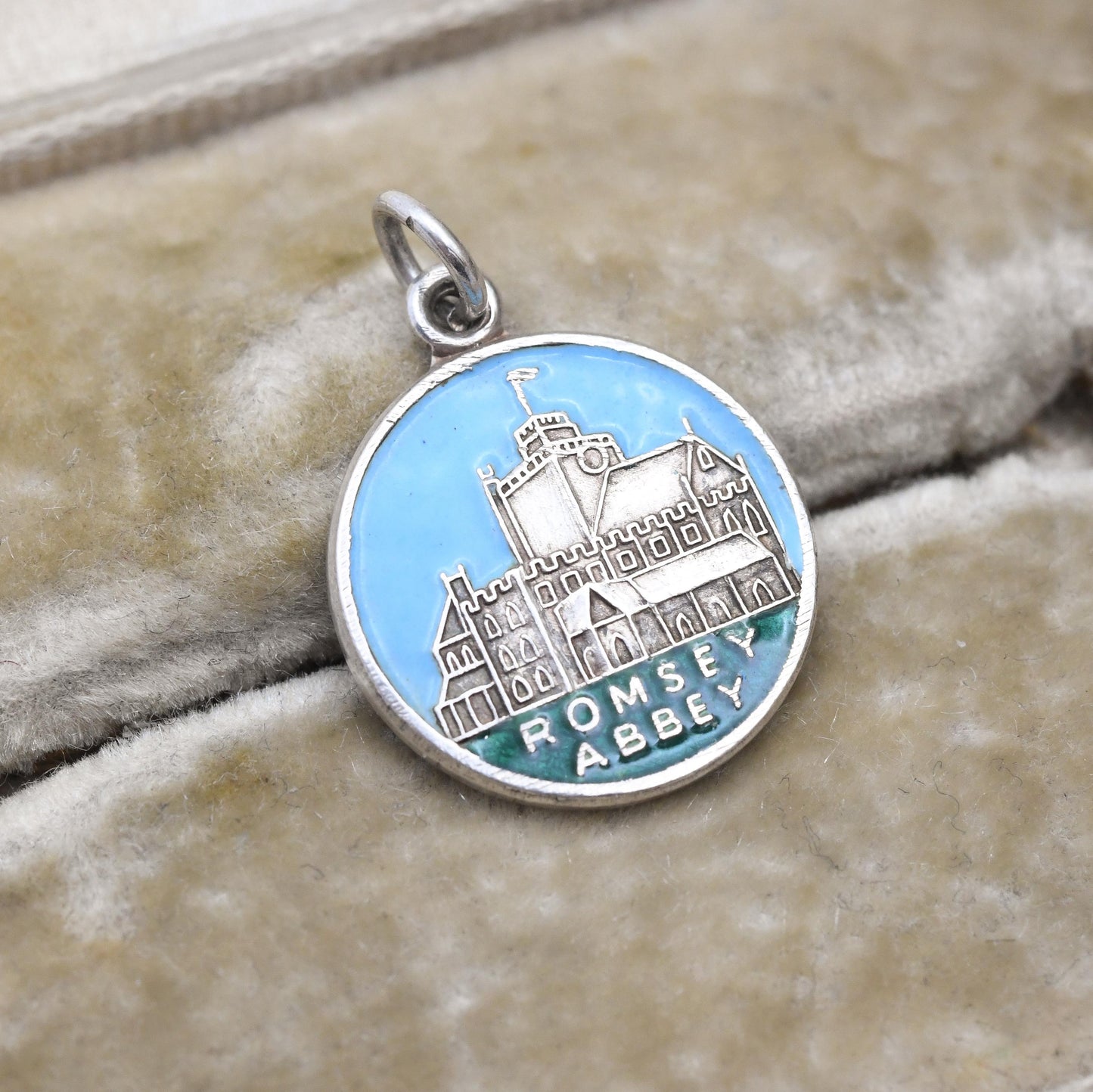 Vintage Sterling Silver Romsey Abbey D&F Charm Pendant - Hampshire | England | Church | Religious Souvenir Gift for Charm Bracelet