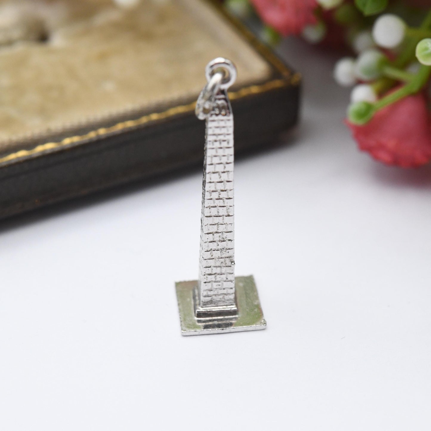 Vintage Sterling Silver Washington Monument Charm Pendant - American | Wells | Souvenir Gift for Charm Bracelet