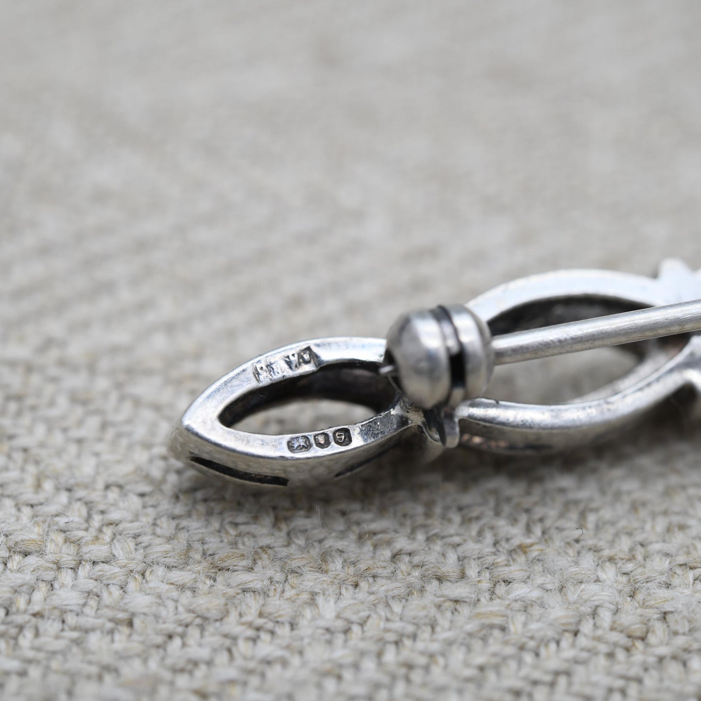 Vintage Sterling Silver Brooch - Openwork Oval Pattern Design | Minimalist | Geometric | Graduated