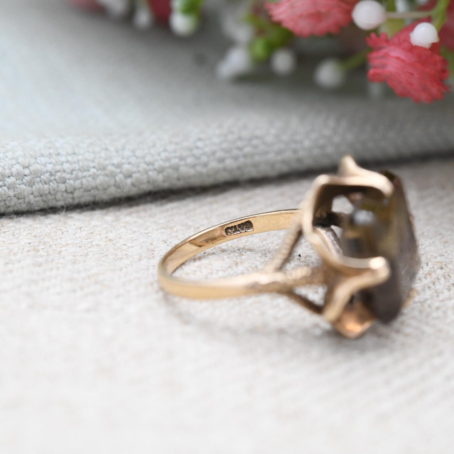 Vintage 9ct Gold Smoky Quartz Statement Ring 1976 - Mid-Century Large Square Brown Gemstone Cocktail Ring | UK Size - M | US Size - 6 1/2