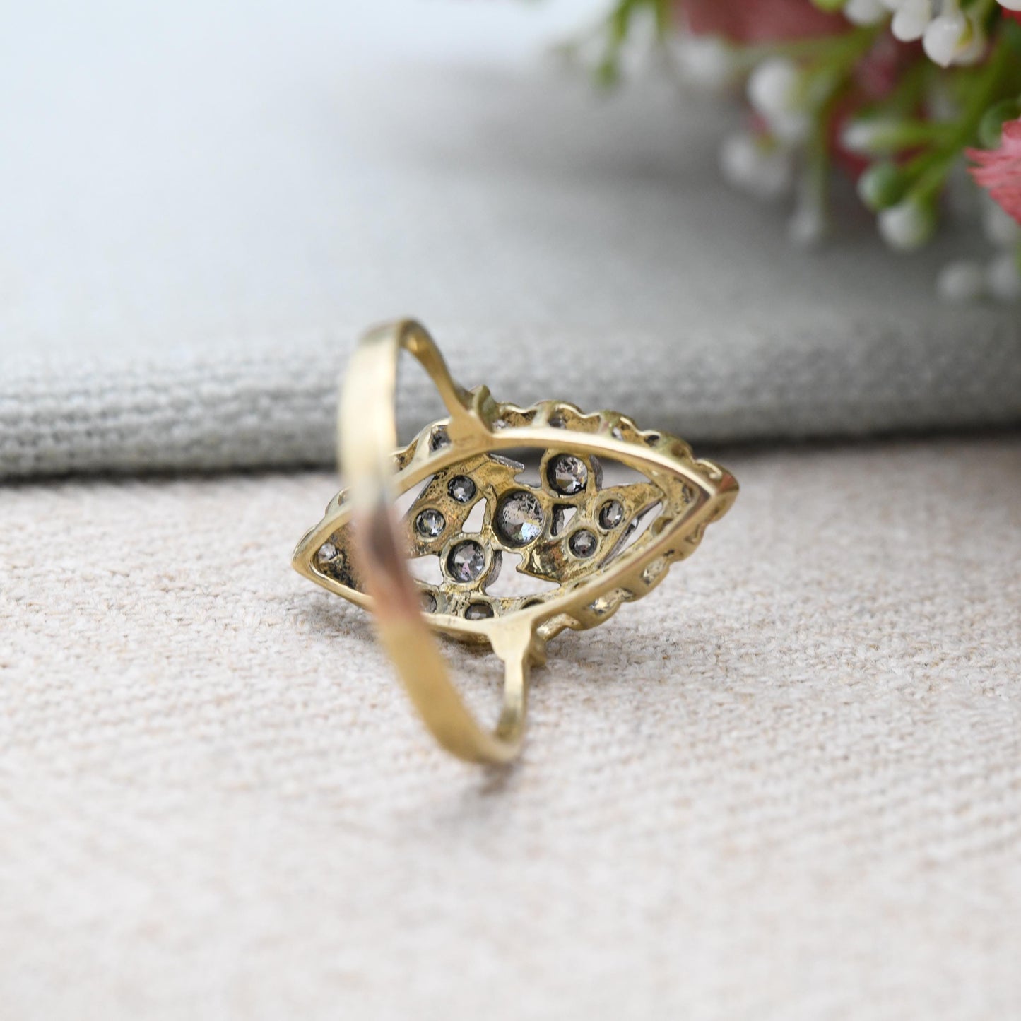 9ct Gold Statement Ring with Clear Stones 2003 - Sparkly Cocktail Ring Y2K Edwardian Style | UK Size - U | US Size - 10