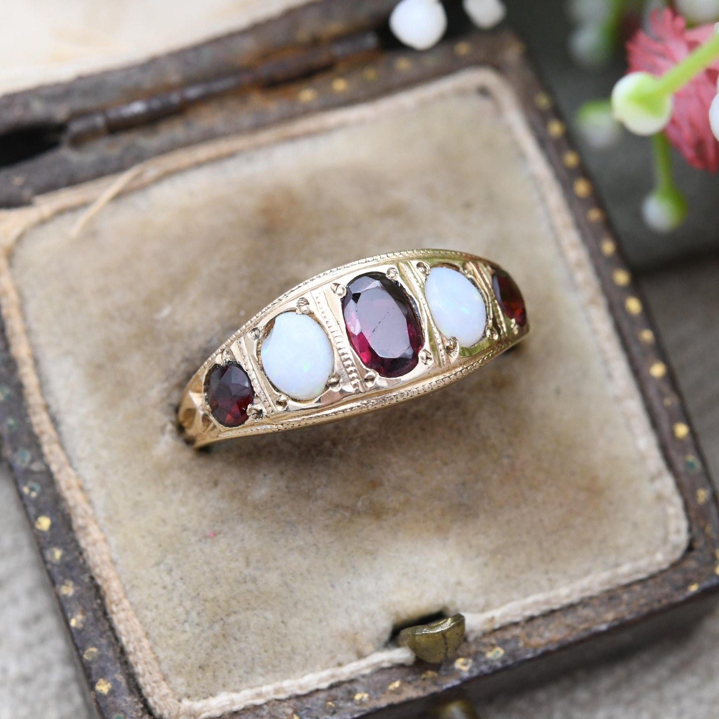 Vintage 9ct Gold Garnet and Opal Ring 1972 - Five Stone Dress Ring | Pretty Mid-Century Graduated Gemstones | UK Size - P | US Size - 7 3/4