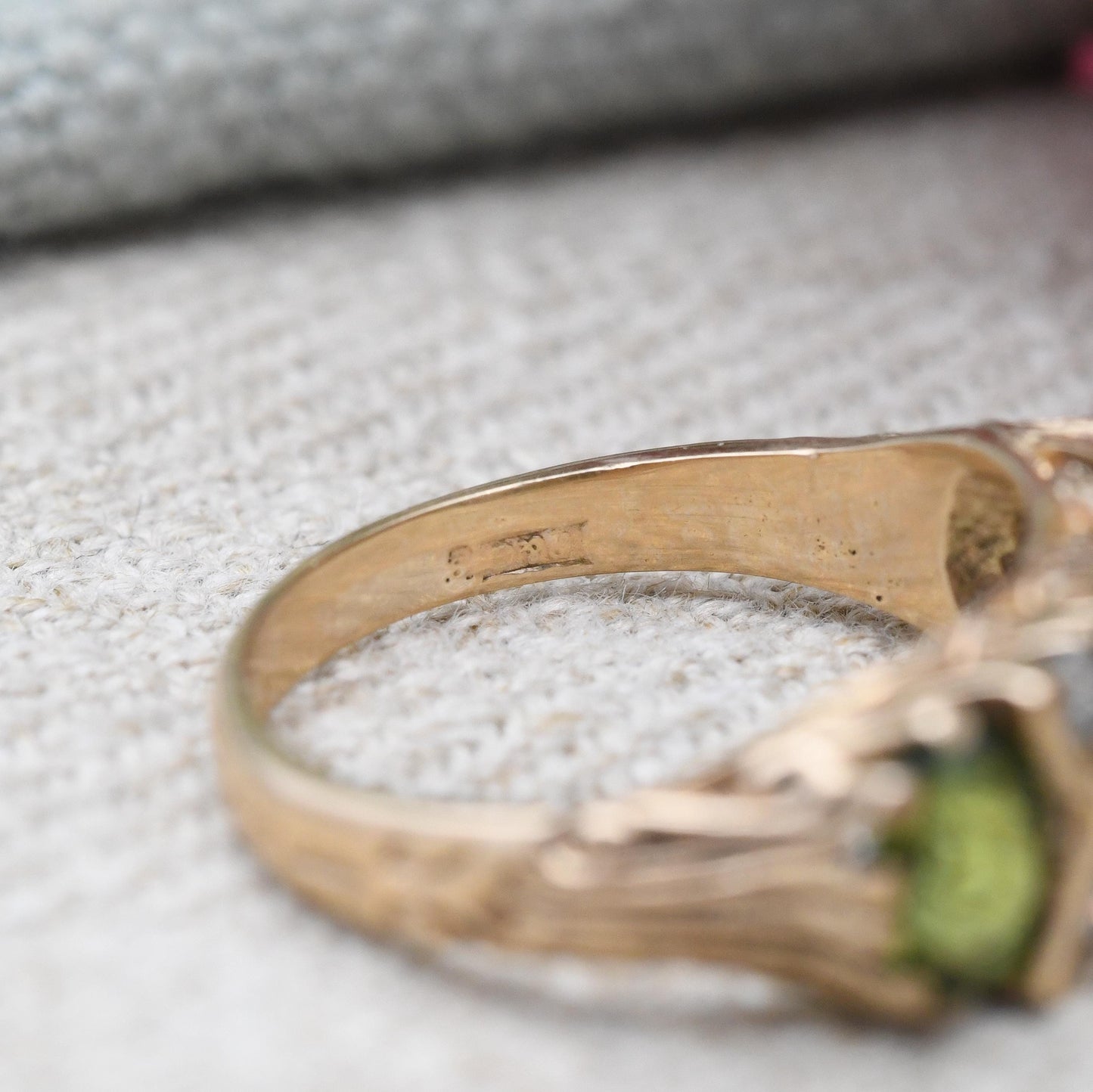 Vintage 9ct Gold Tourmaline Three Stone Ring - Olive Green Flush Set Trilogy Half Eternity Ring Accent Stones | UK Size - L US Size - 5 3/4