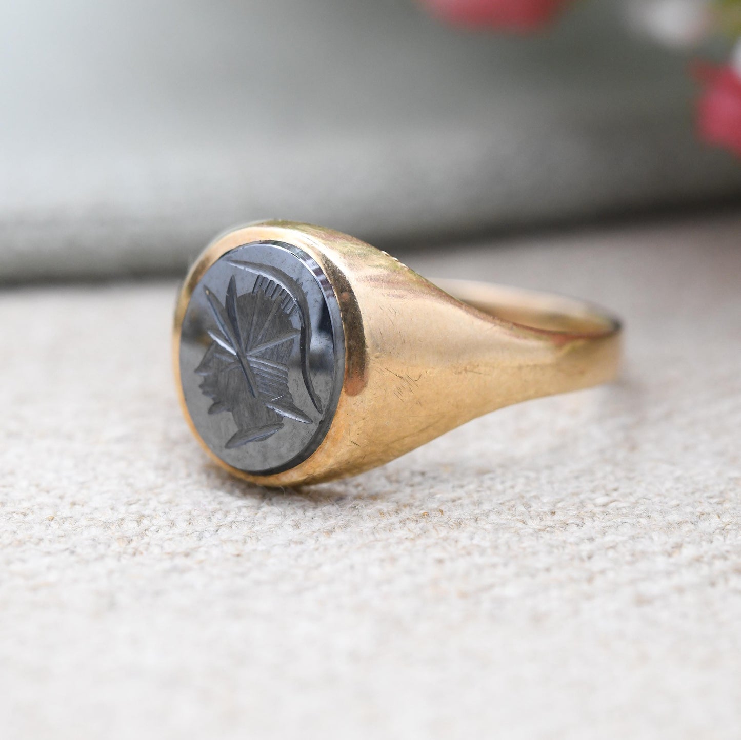 Vintage 9ct Gold Hematite Intaglio Signet Ring - Carved Gladiator Soldier | Roman Intaglio | UK Size - Y 1/2 | US Size - 12 1/2