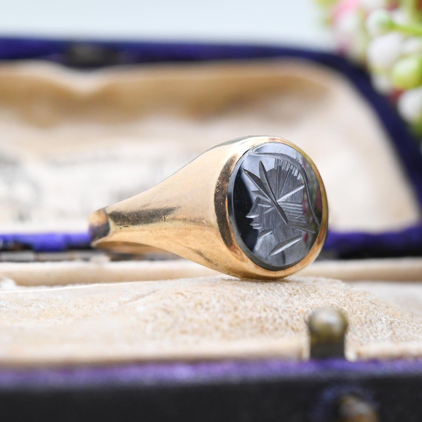 Vintage 9ct Gold Hematite Intaglio Signet Ring - Carved Gladiator Soldier | Roman Intaglio | UK Size - Y 1/2 | US Size - 12 1/2