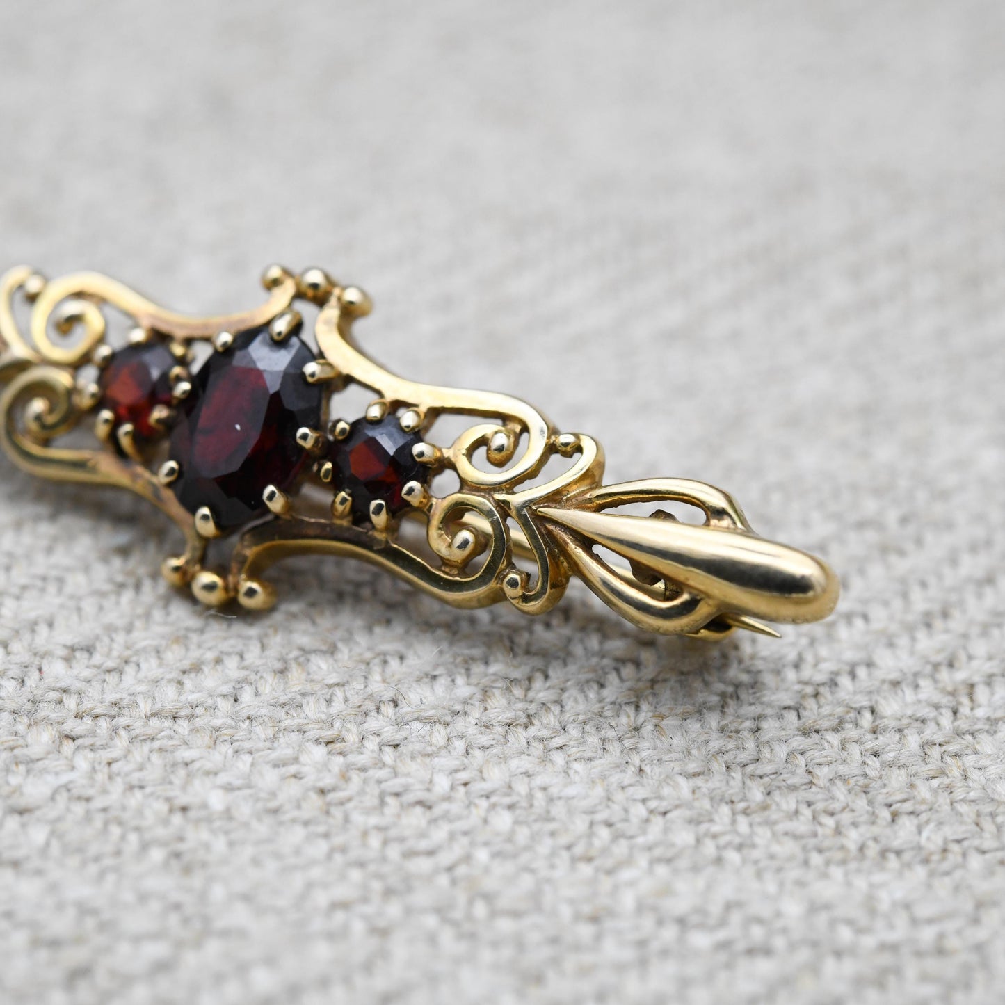 Antique 9ct Gold Garnet Bar Brooch - 1989 | Edwardian Solid Gold Jewellery | Pretty Floral Gift | Faceted Red Gemstone