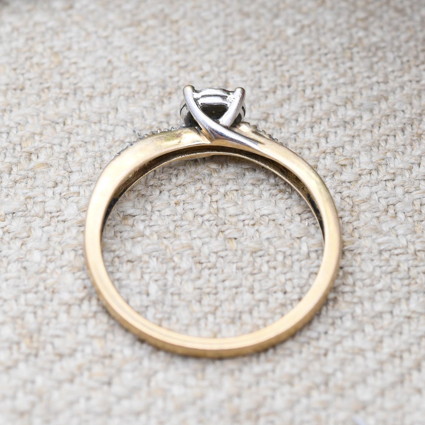Vintage 9ct Gold and Diamond Cluster Ring 0.1 Carats 10 Points - Y2K Gold Twist Jewellery Two Tone White | UK Size - M | US Size - 6 1/2