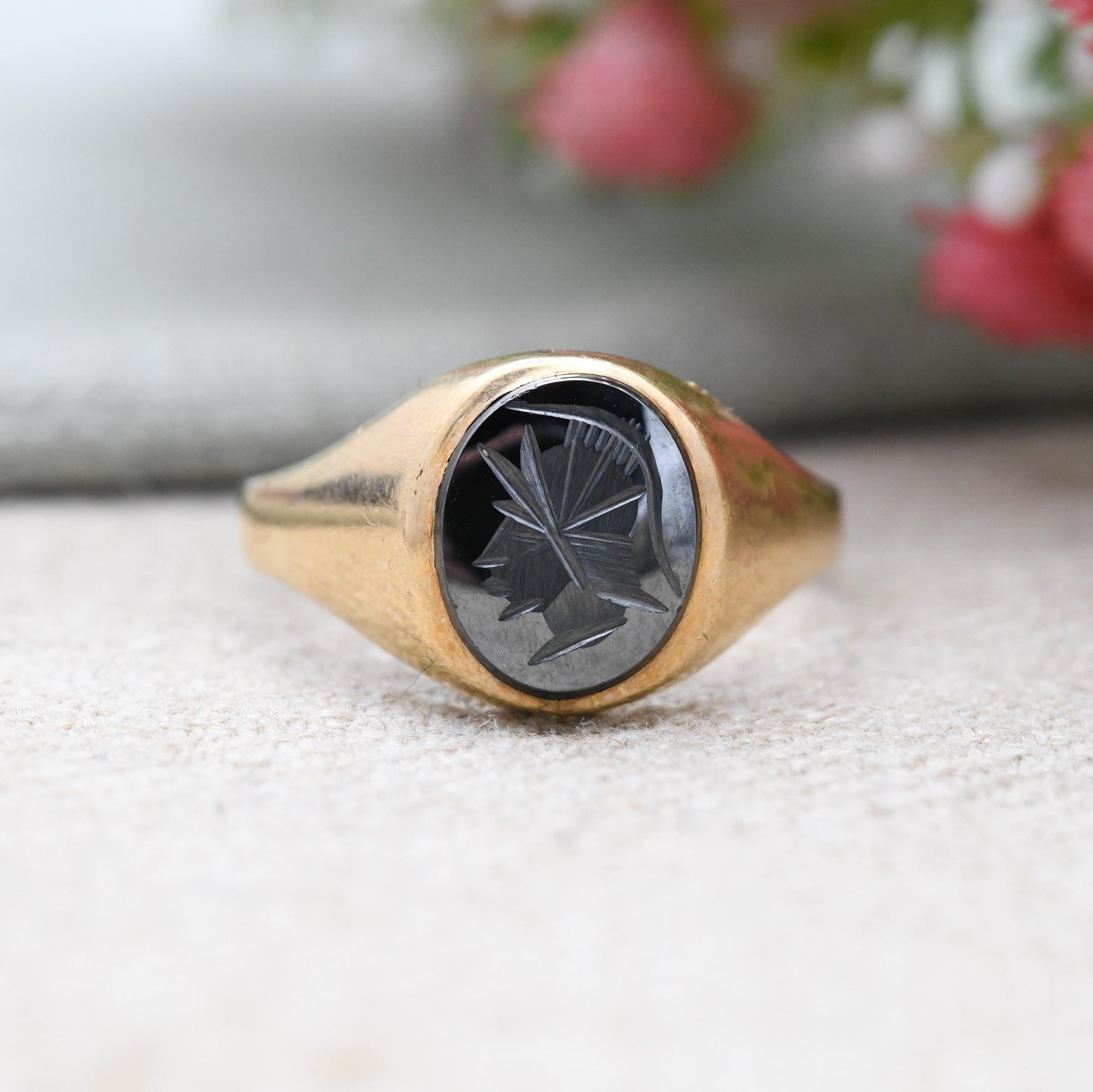 Vintage 9ct Gold Hematite Intaglio Signet Ring - Carved Gladiator Soldier | Roman Intaglio | UK Size - Y 1/2 | US Size - 12 1/2