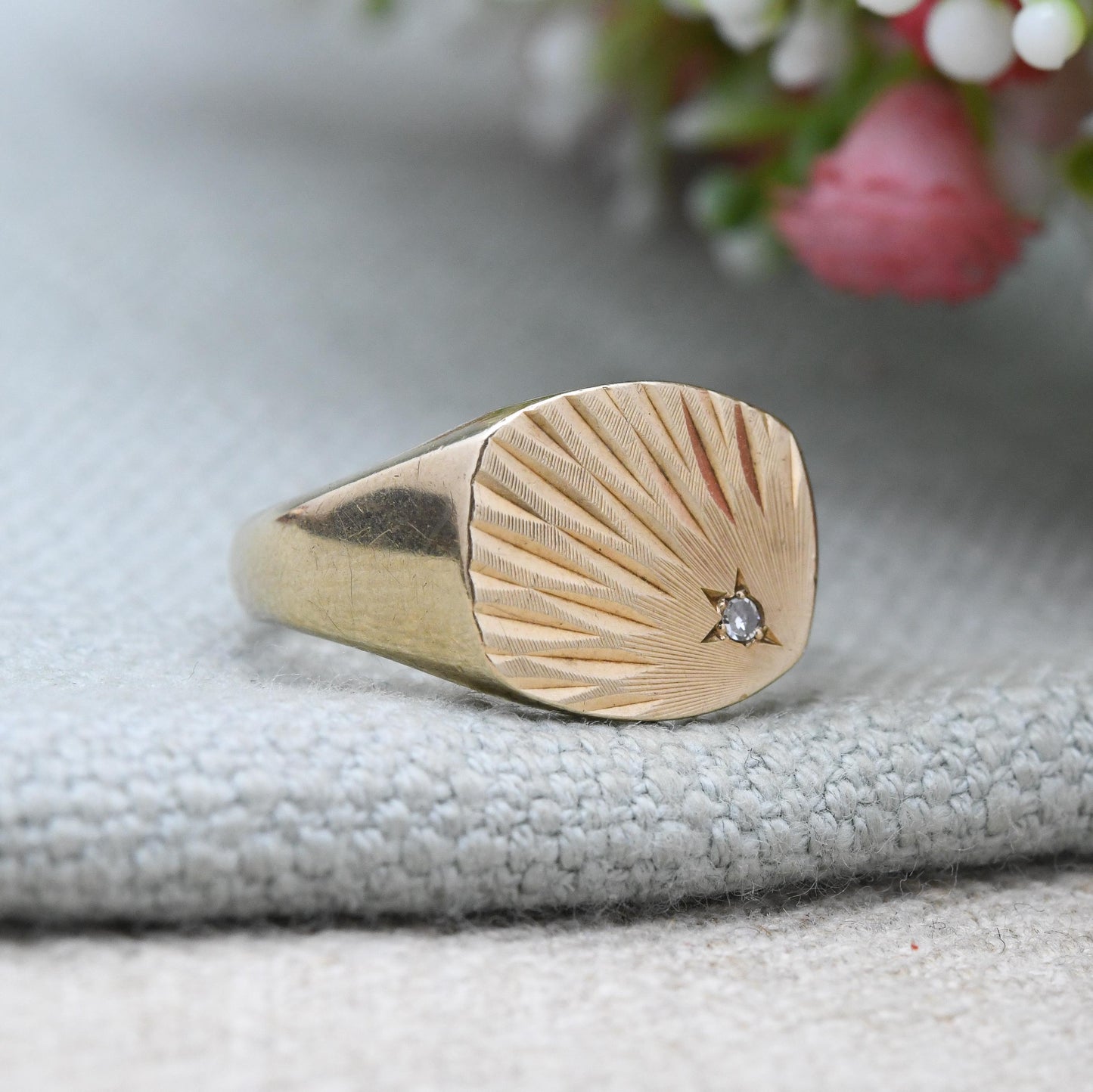 Vintage 9ct Gold Diamond Signet Ring - Solid Yellow Gold Jewellery Gift for Him Engagement Ring Men | UK Size - P 1/2 | US Size - 7 3/4