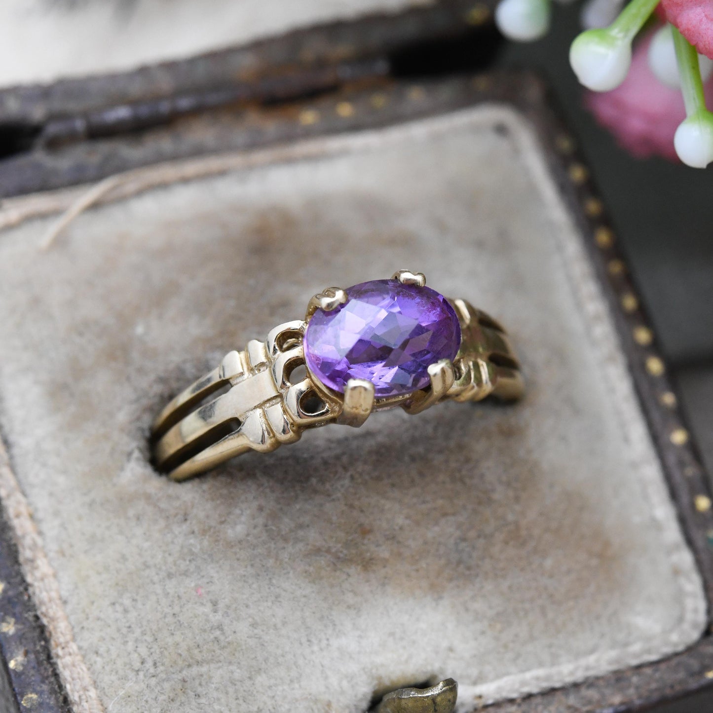 Vintage 9ct Gold Faceted Amethyst Gems TV Ring - 2005 Design Purple Stone Solitaire | UK Size - N 1/2 | US Size - 6 3/4