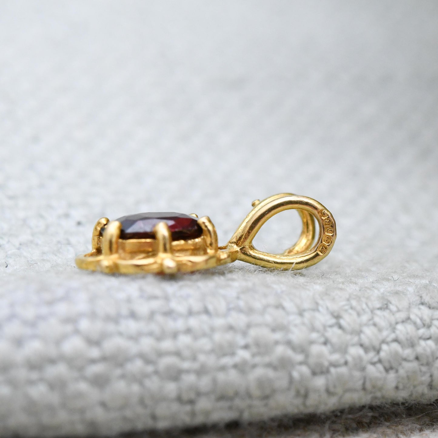 Vintage 9ct Gold Garnet Pendant 1982 - Miniature Solitaire Charm with Red Stone