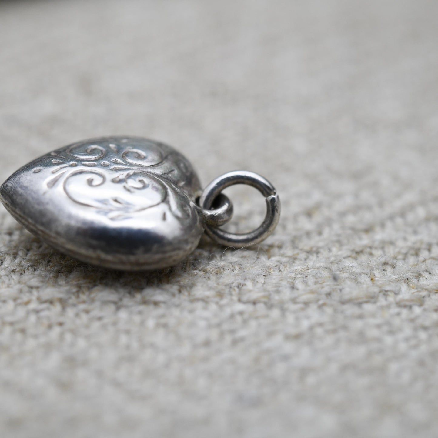 Vintage Sterling Silver Heart Charm Pendant with Engraved Pattern - Small Puffed Love Heart | Gift for Charm Bracelet