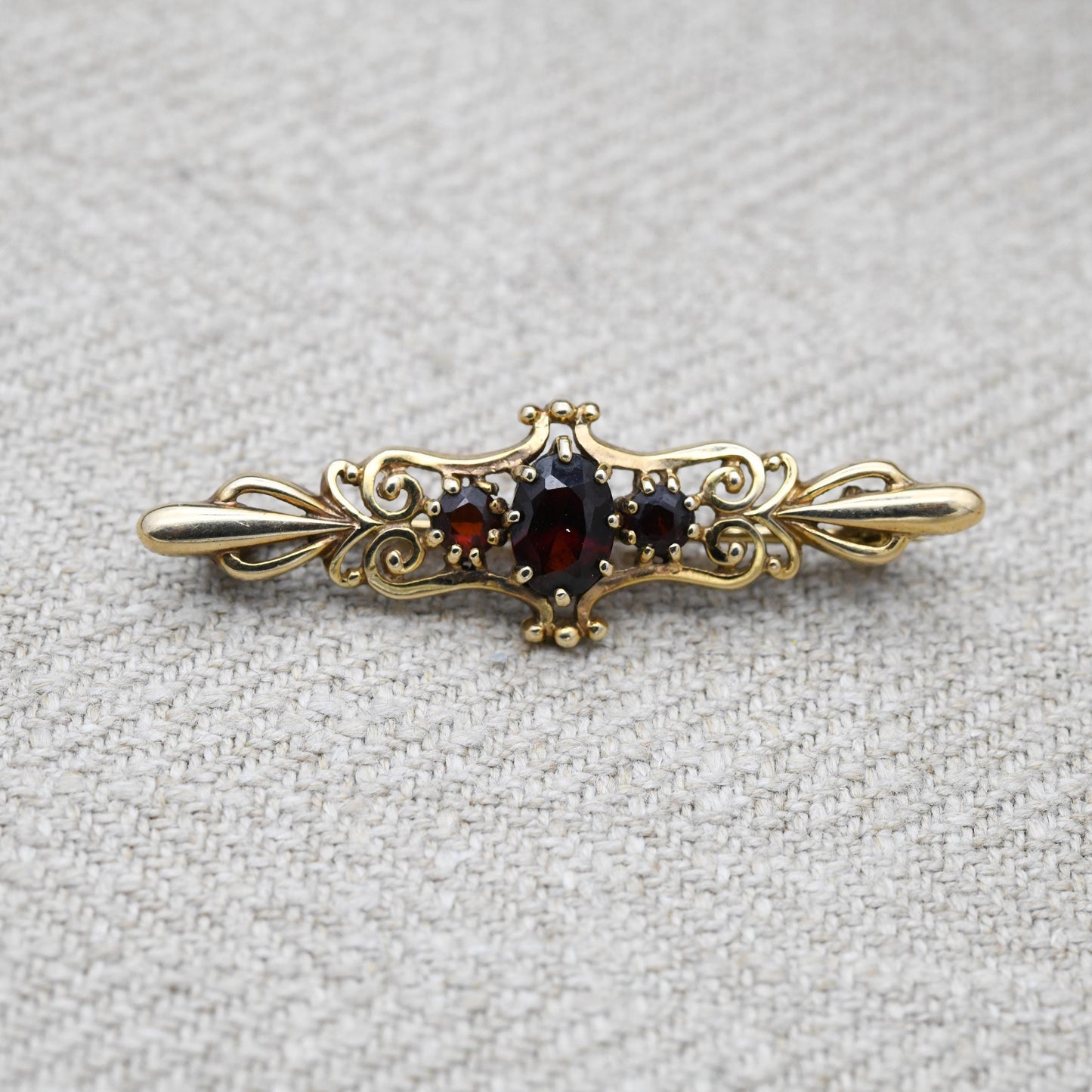 Antique 9ct Gold Garnet Bar Brooch - 1989 | Edwardian Solid Gold Jewellery | Pretty Floral Gift | Faceted Red Gemstone