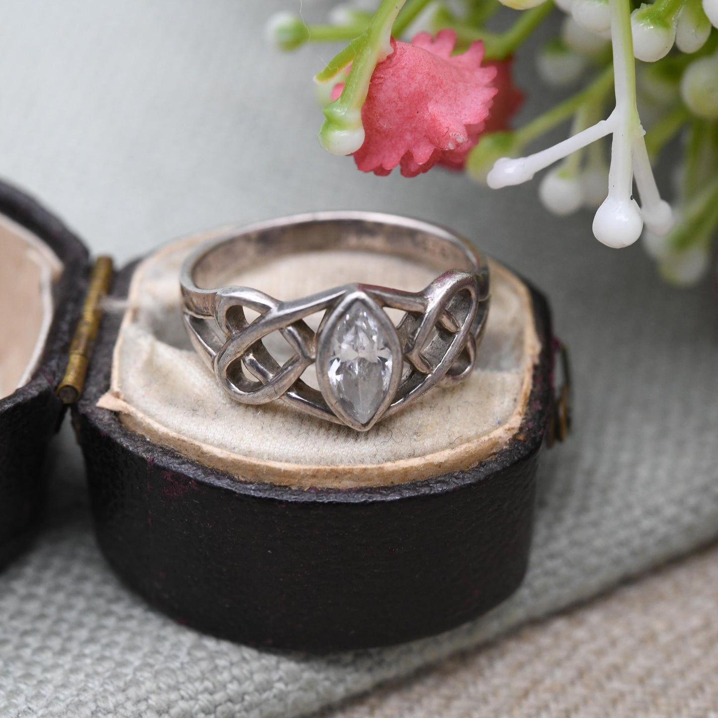 Vintage Sterling Silver Celtic Solitaire Ring - Pointed Oval White Stone | Cut Out Celtic Knot | UK Size - M 1/2 | US Size - 6 1/2