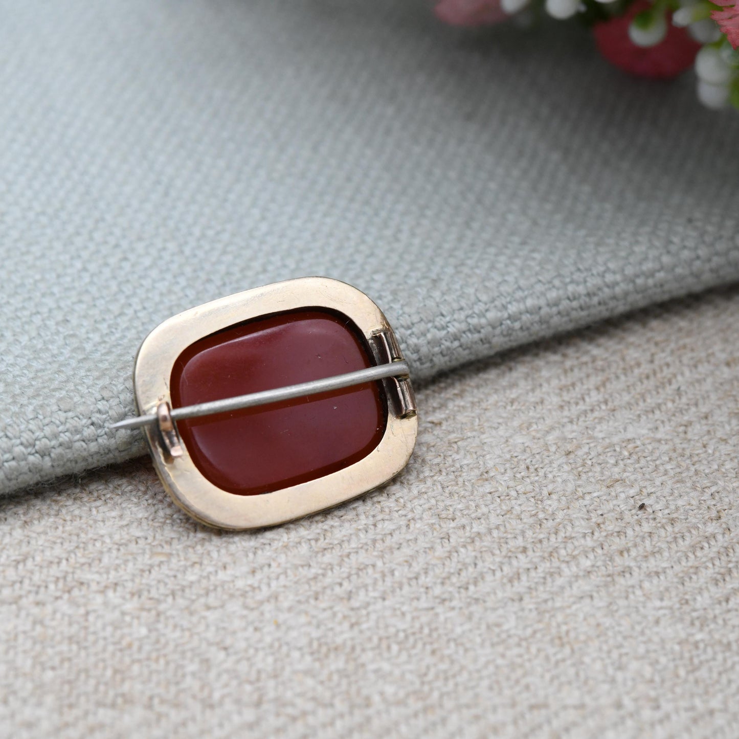 Antique Carnelian Brooch Victorian Rolled Gold - Ornate Gemstone Collectable Jewellery