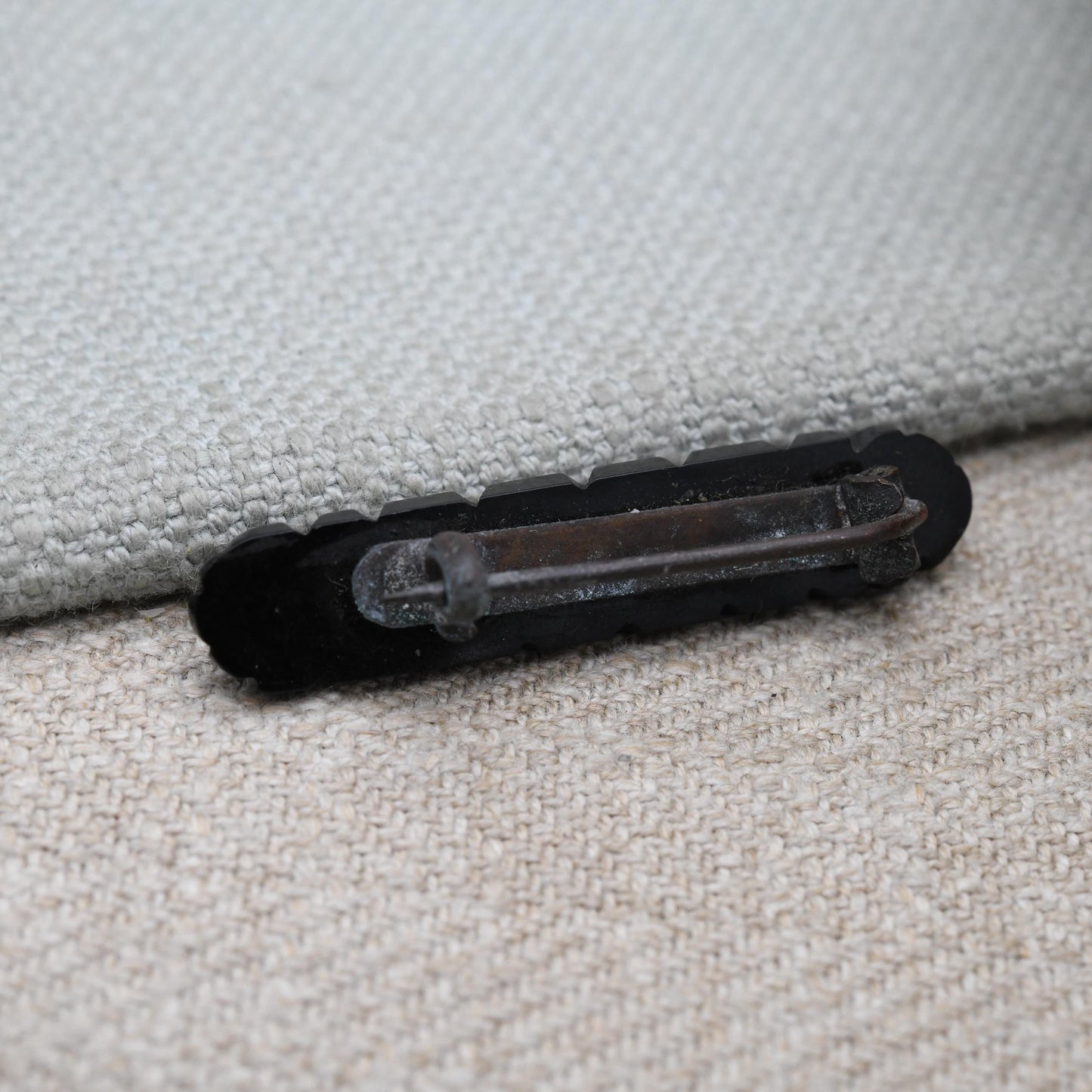 Antique Victorian Jet Bar Brooch - Hand Carved Mourning Jewellery | Unisex Lapel Pin | c. 1880 Collectable