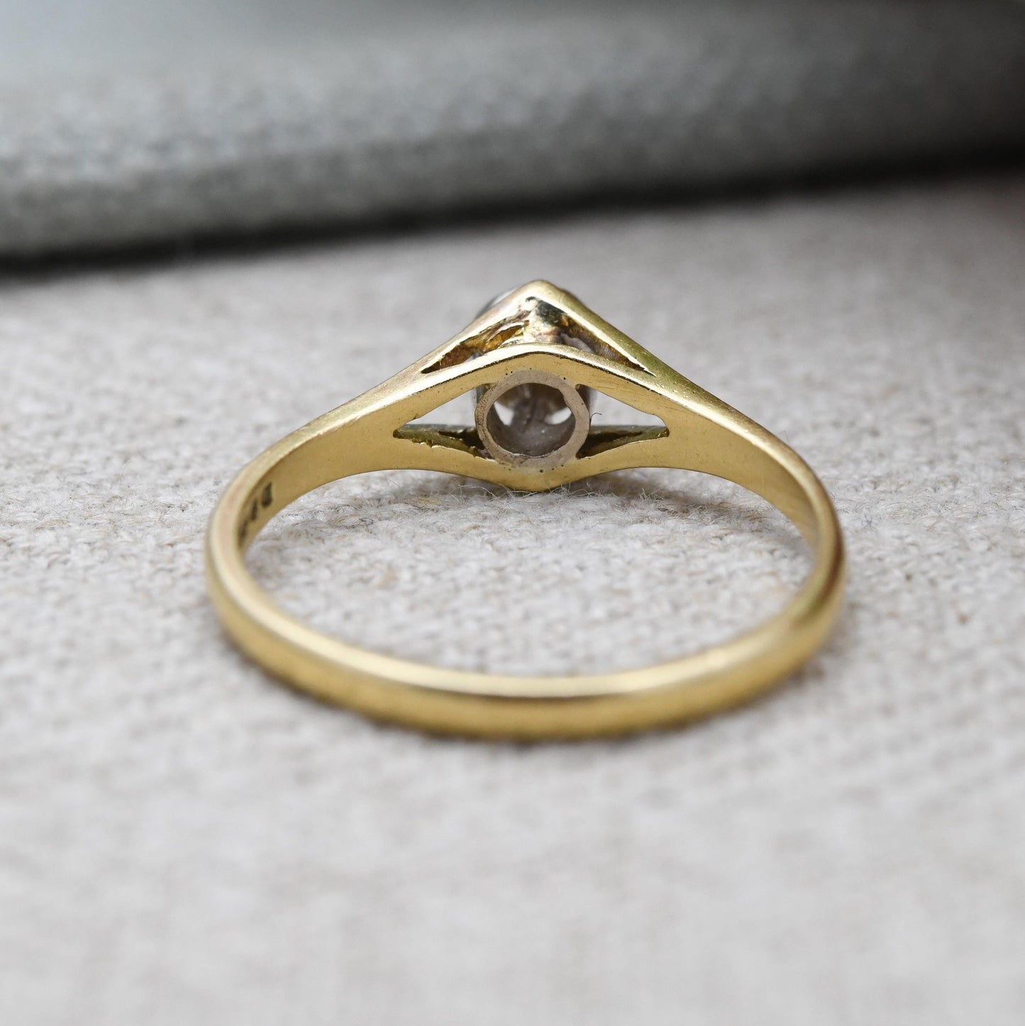 Vintage 18ct Gold Diamond Solitaire Ring 0.1 Carat 10 Points - Classic Engagement White Gold Setting | Small UK Size - P | US Size - 7 3/4