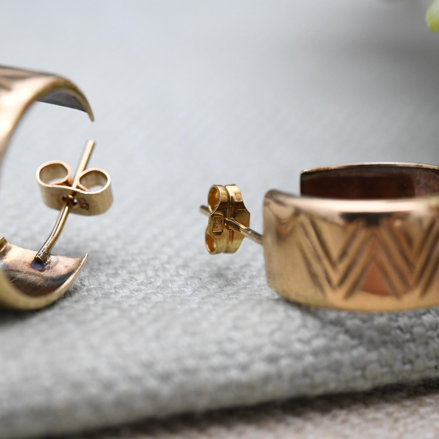 Vintage 9ct Gold Hoop Stud Earrings Mid-Century - Circle Shape | Diamond Cut | Solid Gold Jewellery Gift for Her | with Butterfly Backs