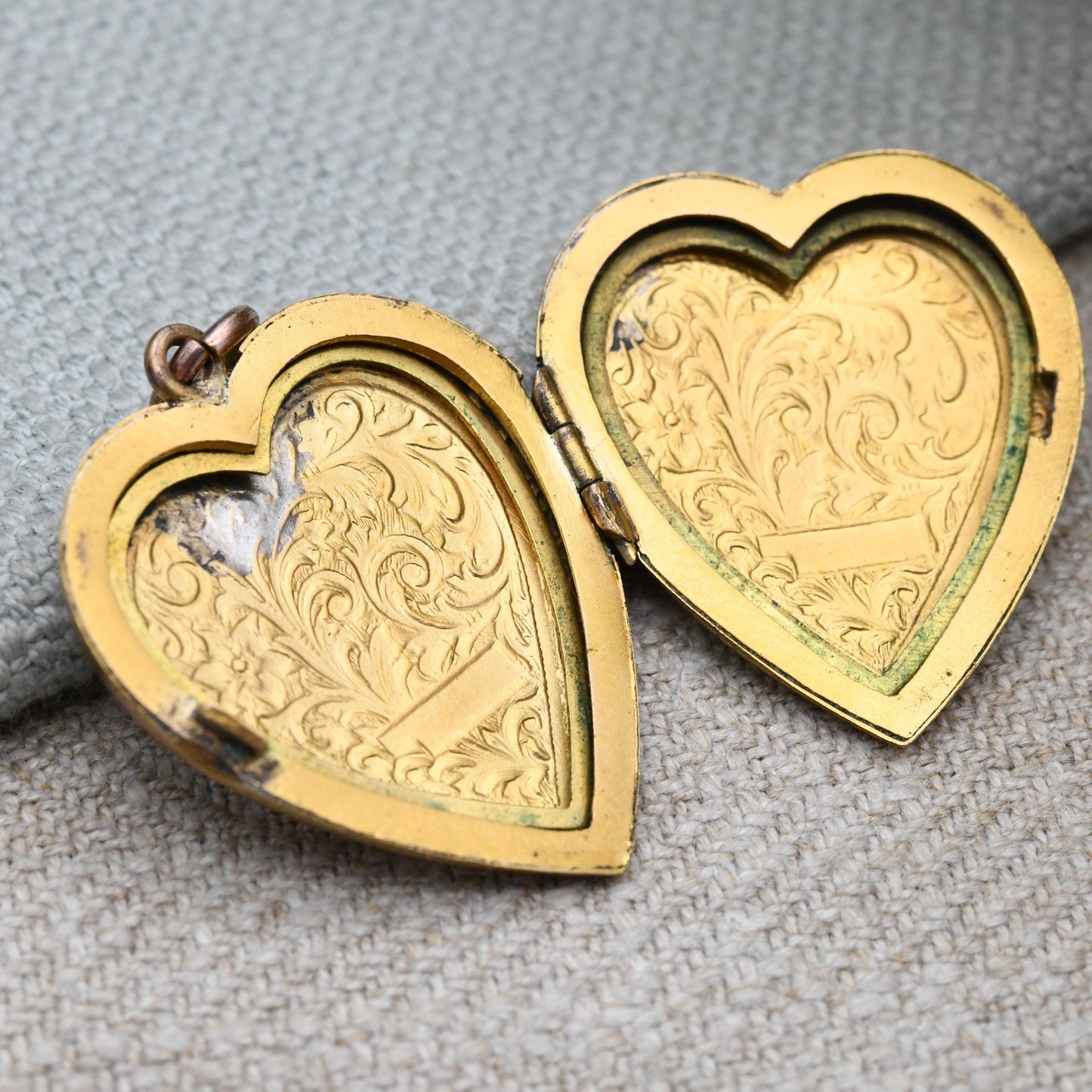Antique Rolled Gold Heart Locket with Floral Scrolling Design - Double Sided | Blank for Engraving | c. 1900 Victorian Pendant Necklace
