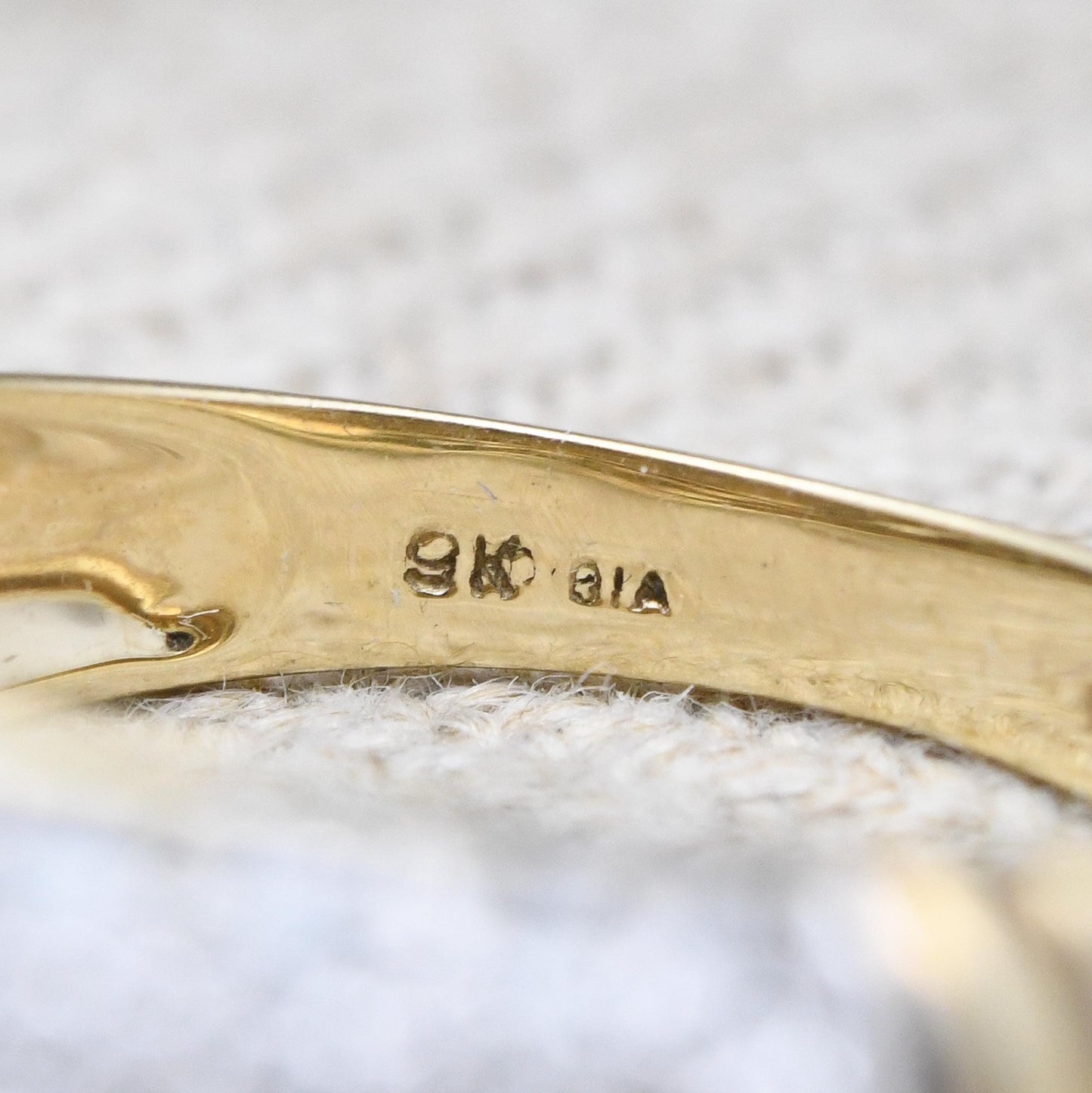 Vintage 9ct Gold Half Carat Diamond Bombe Ring - Elegant Gold Jewellery Gift for Her | UK Size - M US Size - 6 1/2