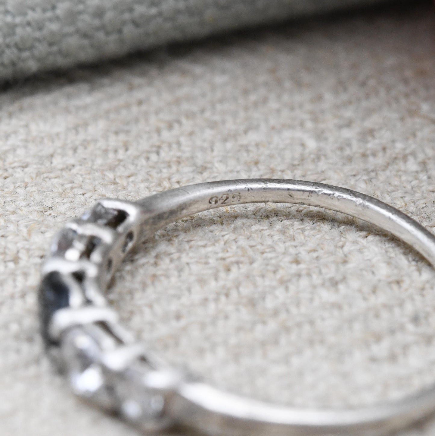 Vintage Sterling Silver Sapphire and Clear 5 Stone Ring - Mid-Century Cocktail Ring with Sparkly Stones | UK Size - T 1/2 US Size - 10